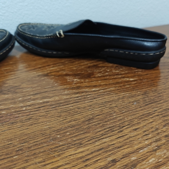 Eastland Leather Embroidered Mules 9 M Medium Width Flat Black Old Money - Picture 8 of 14